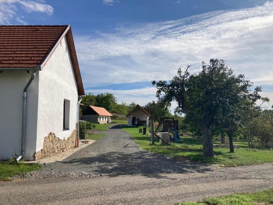 Kishosszúrét Vendégház Pécsvárad Exterior foto